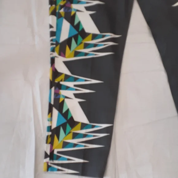 W118 by Walter Baker crop multi colored ankle pants size medium - Picture 3 of 12